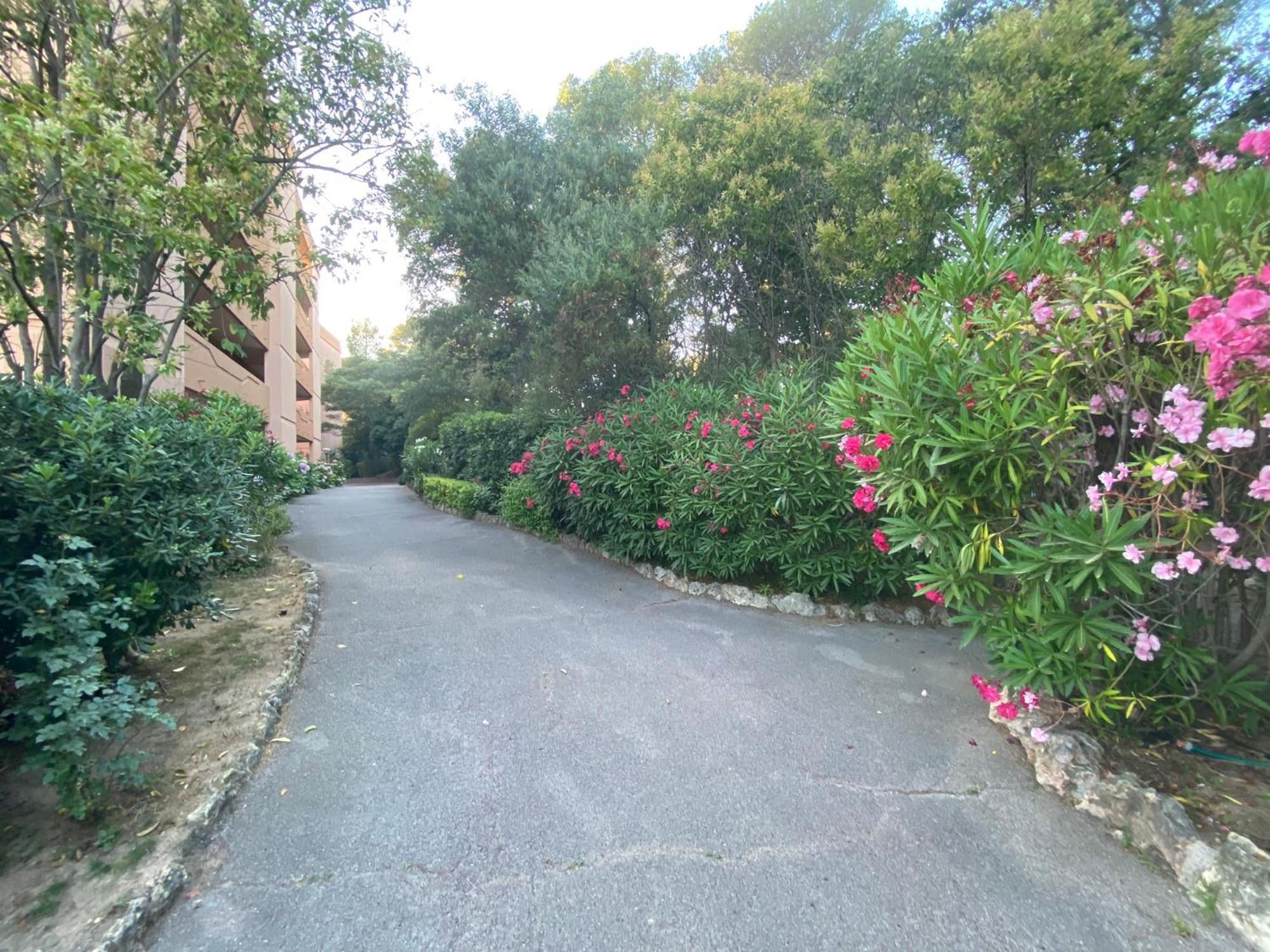 Appartement Face Mer Et Port Santa Lucia Climatise Et Wifi Saint-Raphael (Var) Exterior foto