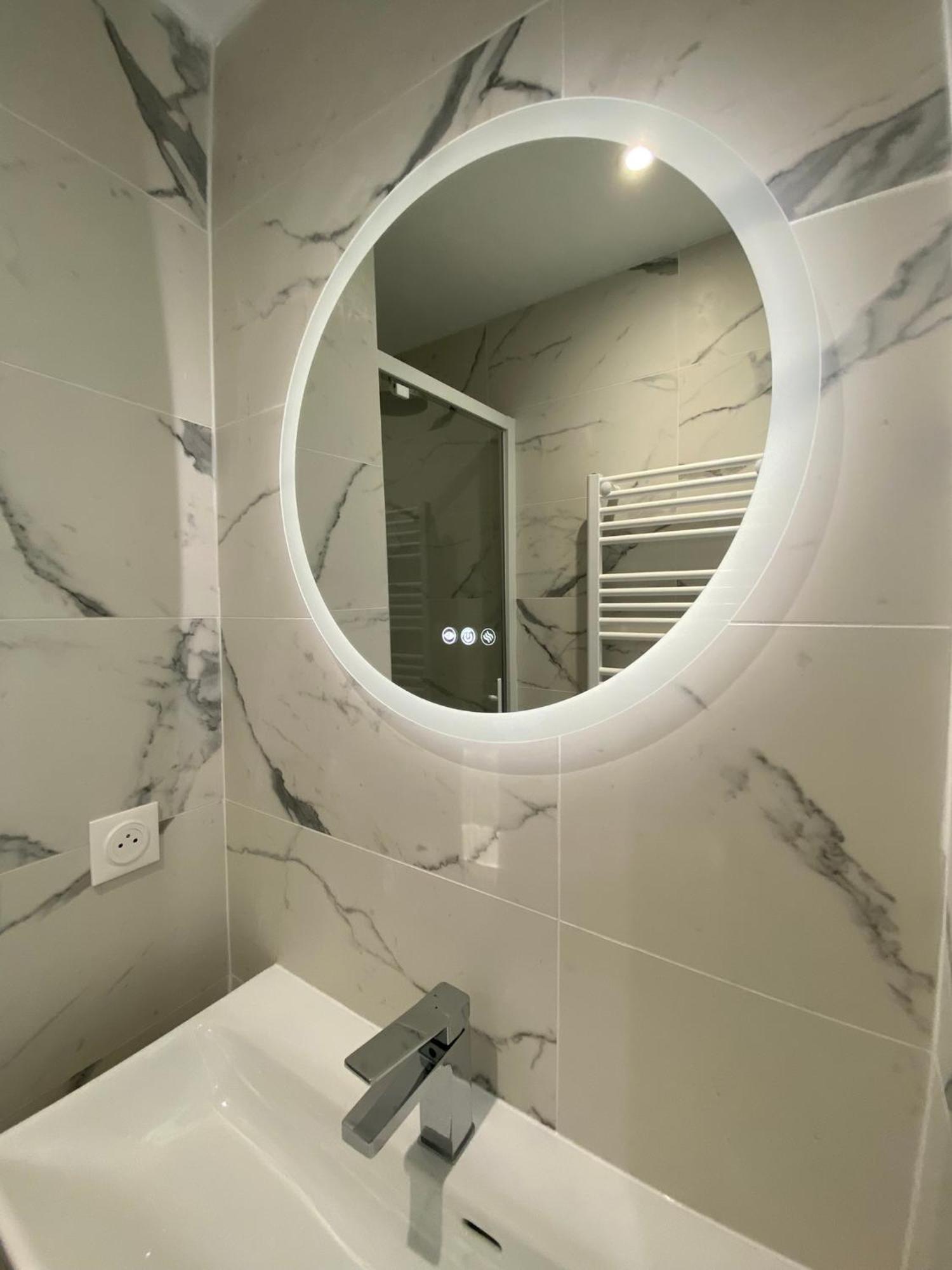 Appartement Face Mer Et Port Santa Lucia Climatise Et Wifi Saint-Raphael (Var) Exterior foto