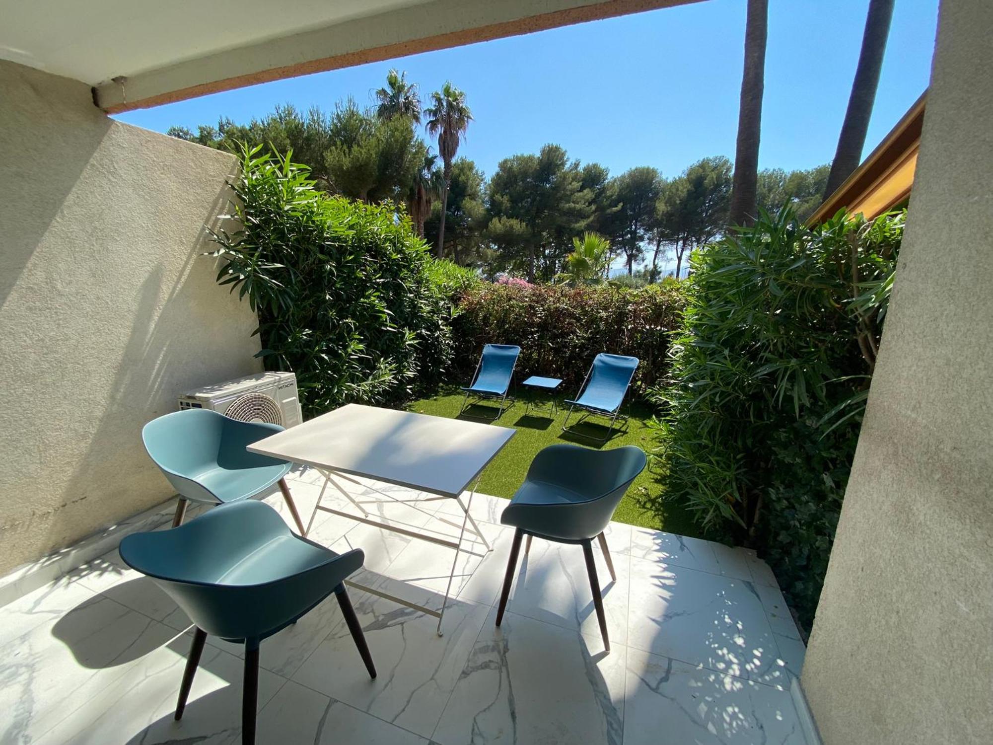 Appartement Face Mer Et Port Santa Lucia Climatise Et Wifi Saint-Raphael (Var) Exterior foto