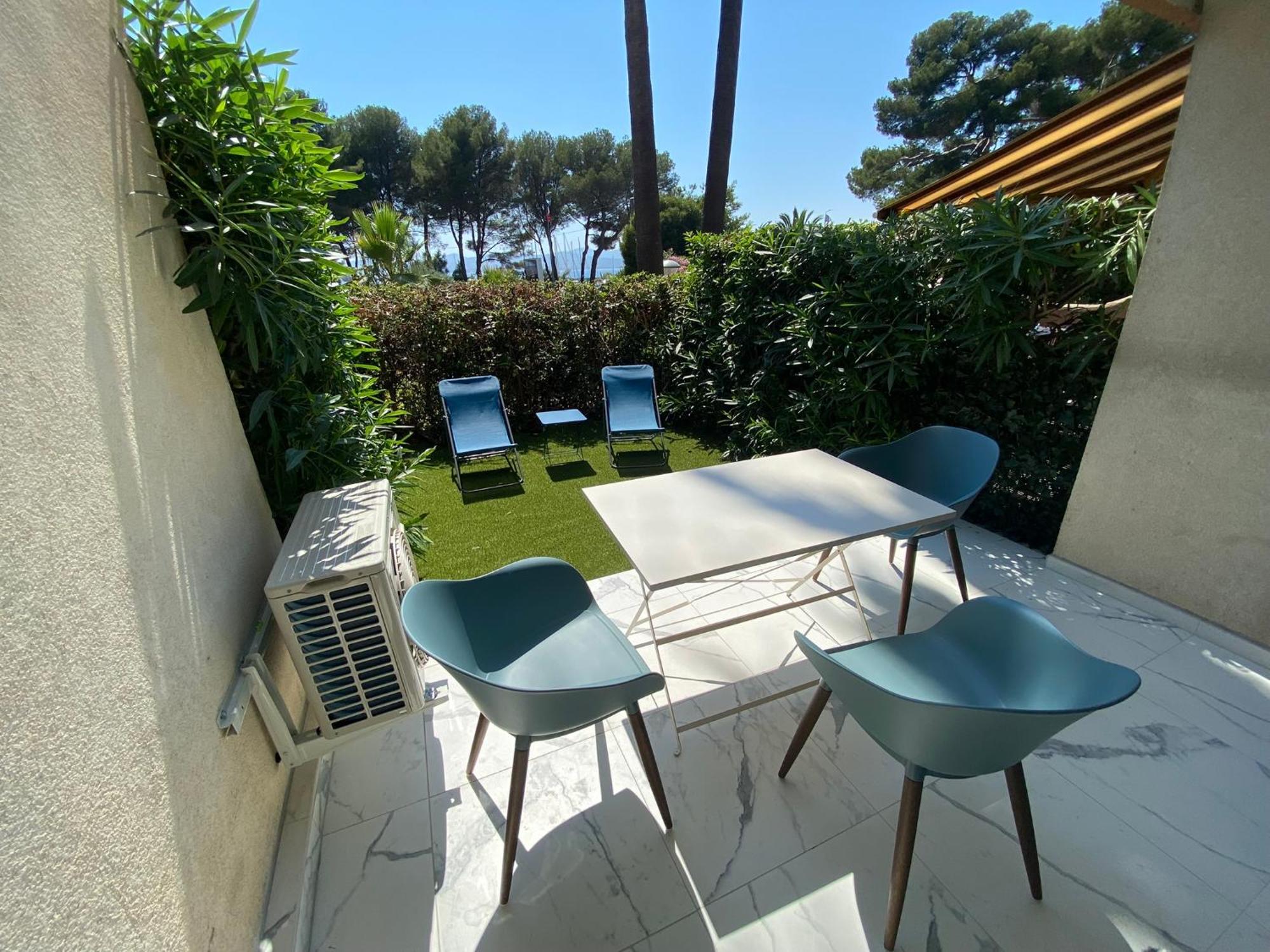 Appartement Face Mer Et Port Santa Lucia Climatise Et Wifi Saint-Raphael (Var) Exterior foto